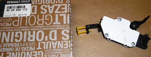 ORIGINAL  Schalter Pedal Kupplung MEGANE,SCENIC,LAGUNA  1.5DCI 8200666173 / 2530000QAA